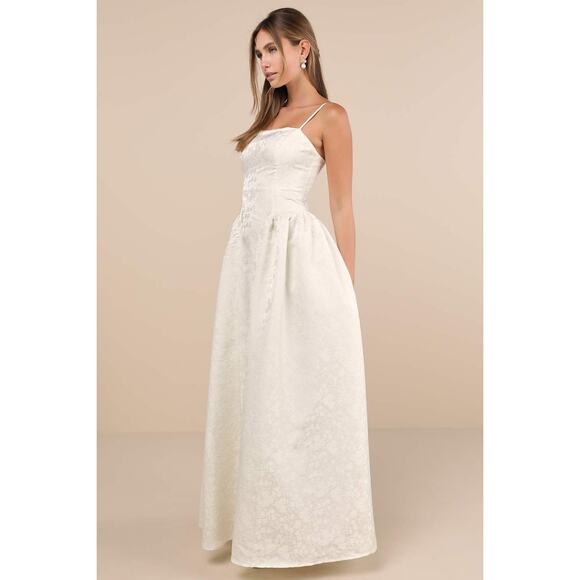 NWT Lulus Gorgeous Extravagance Ivory Floral Jacquard Maxi Dress Wedding Size S - Picture 1 of 9